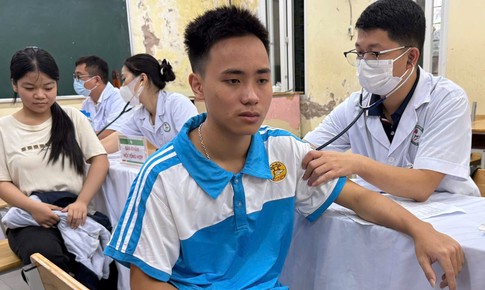Thủ tướng yêu cầu đẩy nhanh khám sức khỏe, tránh trùng lặp và lãng phí