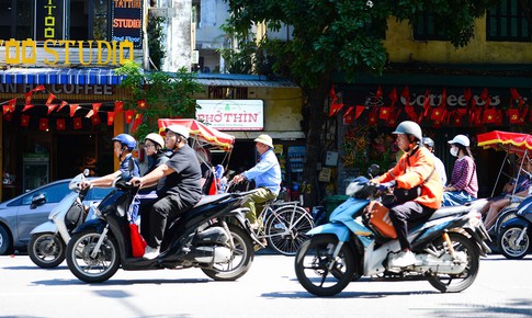Miền Bắc, miền Trung nắng nóng gay gắt hết ngày mai