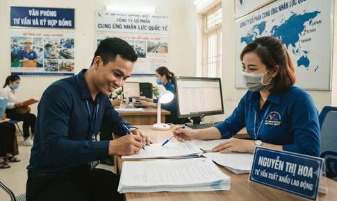 Doanh nghiệp phải hoàn tiền cho người lao động nếu kéo dài thời gian chờ xuất cảnh