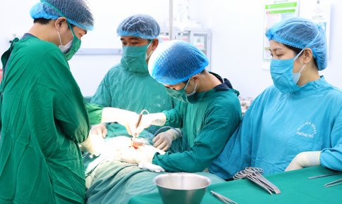 Báo động đỏ cứu bệnh nhân vỡ thận trái độ 5 sau tai nạn giao thông