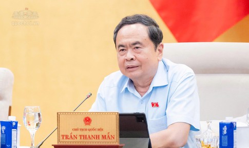 Chủ tịch Quốc hội lưu ý chính sách thuế với suất ăn bệnh viện, trường học