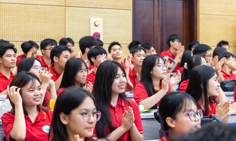 Sinh viên được hưởng học bổng hỗ trợ trong thời gian bao lâu?