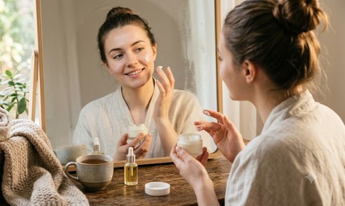 6 bí quyết giúp làn da mịn màng mùa hanh khô