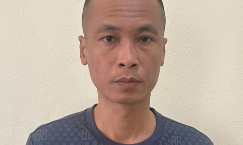 Mâu thuẫn trong nhà, con trai dùng dao tấn công bố đẻ
