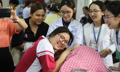 Trước kỳ thi quốc gia đánh giá năng lực hành nghề, làm sao để bác sĩ thực sự 'làm được'?