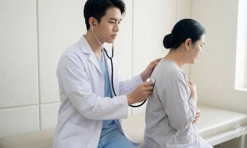 Những nhịp thở bất an của người bệnh và bài học về sự lắng nghe của thầy thuốc 