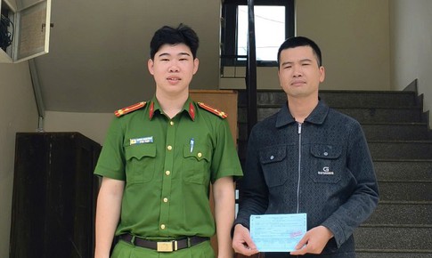 Nhận được 1 tỷ vào tài khoản, người đàn ông lập tức báo công an