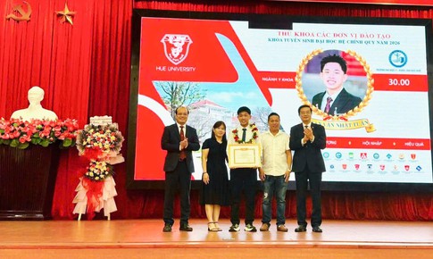 Sinh viên y Huế bước vào chặng đường mới cùng lời nhắn về trách nhiệm thầy thuốc