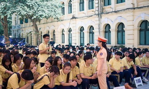 Năm học mới, Hà Nội ‘siết’ từ cổng trường đến đường phố