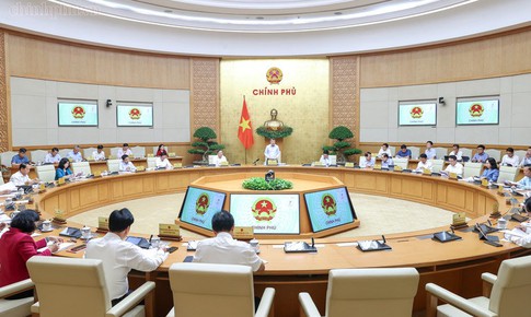 Chính phủ chỉ đạo loạt giải pháp tạo đà tăng trưởng những tháng cuối năm