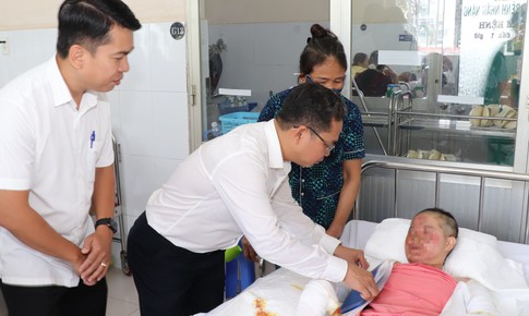 TPHCM hỗ trợ nạn nhân trong vụ cháy tại Đông Hưng Thuận khiến 2 người tử vong