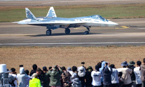 'Đàn UAV' tàng hình trên tiêm kích Su-57 lần đầu xuất hiện