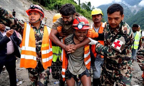 Nhìn lại hành trình sống sót kỳ diệu của hai công nhân thủy điện Nepal