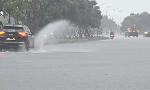 Huế cảnh báo các kịch bản mưa lớn, điều tiết 2 hồ chứa thủy điện