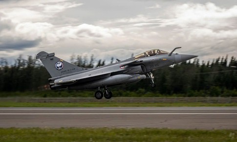 Tiêm kích Rafale đối đầu Typhoon 'tranh ngôi vua bầu trời' châu Âu?