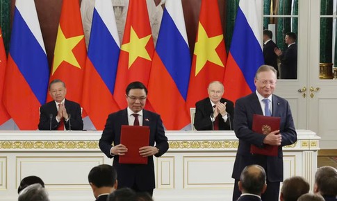 Tổng Bí thư, Chủ tịch nước Tô Lâm và Tổng thống Nga Putin chứng kiến Lễ trao các văn kiện hợp tác