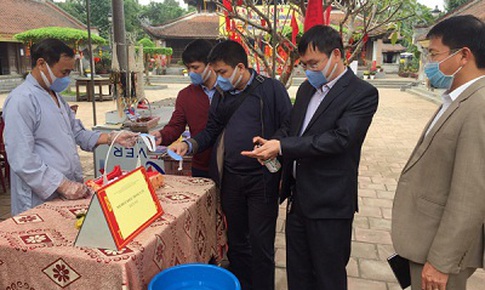 Du lịch đối mặt với hủy tua, hủy ph&#242;ng!