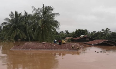 Việt Nam hỗ trợ L&#224;o khắc phục hậu quả vỡ đập thủy điện