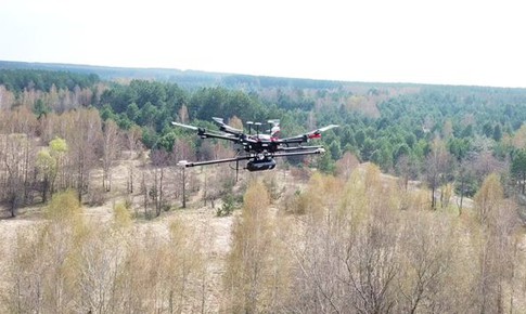 M&#225;y bay kh&#244;ng người l&#225;i vẽ bản đồ “rừng đỏ” Chernobyl