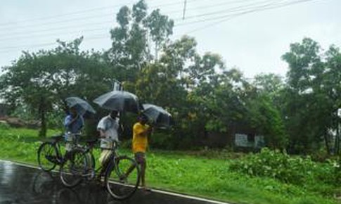 Si&#234;u b&#227;o Amphan đổ bộ v&#224;o Ấn Độ v&#224; Bangladesh