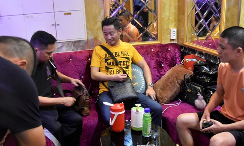TP.HCM: Tổ chức Karaoke trá hình một nhà hàng bị rút giấy phép kinh doanh
