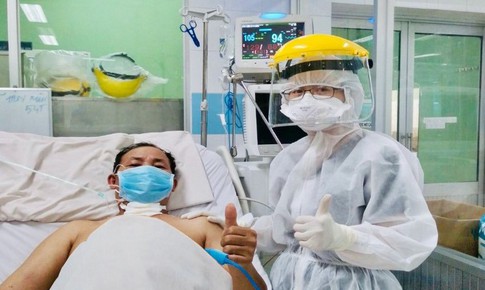 Bệnh nh&#226;n COVID-19 nặng được hồi sinh trong tuyến đầu bị phong tỏa