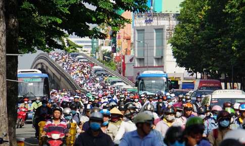 Cấm xe máy và bài toán giao thông đô thị