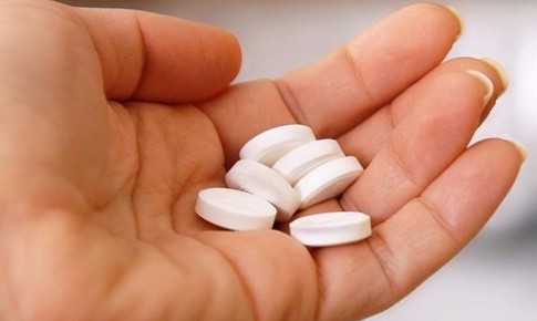 Buồn n&#244;n khi d&#249;ng cotrimoxazol - xử tr&#237; thế n&#224;o?