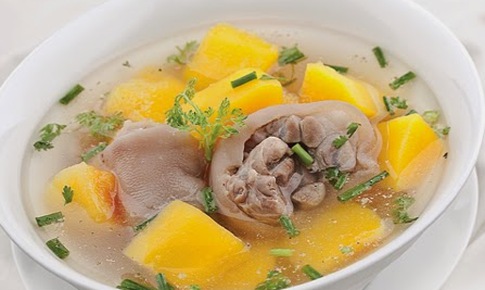 Các món hầm giúp vòng 1 căng tròn