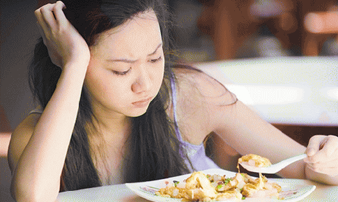 Chớ xem thường chán ăn ở người lớn