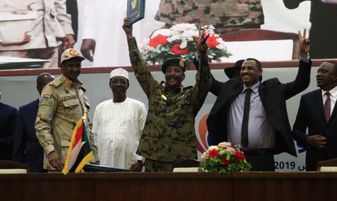 Sudan ký thỏa thuận chuyển tiếp: Bước ngoặt lịch sử ở châu Phi