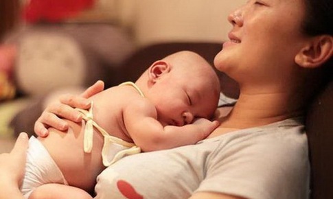 Cách chăm sóc mẹ sau sinh