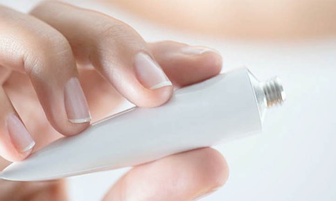 Kh&#244;ng sử dụng kem b&#244;i chứa estradiol nồng độ cao qu&#225; 4 tuần