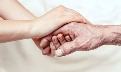 Chứng run ở người cao tuổi