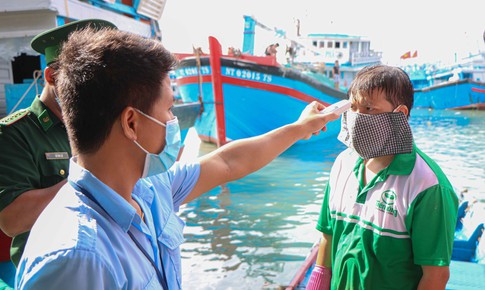 Ninh Thuận: Ph&#242;ng, chống dịch COVID-19 ở cảng c&#225;
