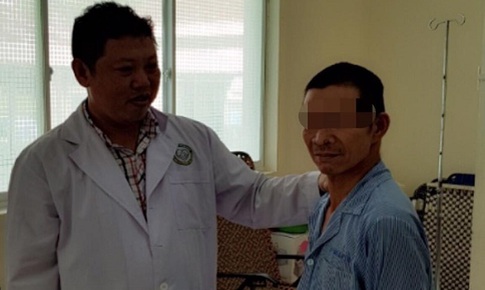 Bệnh nhân bị cưa máy cắt ngang bụng và đùi sắp xuất viện