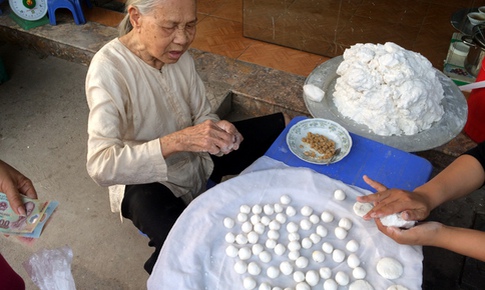 Tết H&#224;n thực: Người d&#226;n Bắc Bộ đ&#243;n nắng ấm v&#224;o ban ng&#224;y, đ&#234;m c&#243; mưa