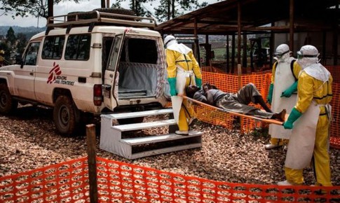 WHO ban bố t&#236;nh trạng khẩn cấp to&#224;n cầu về y tế đối với dịch Ebola