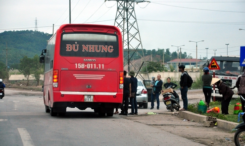 Ph&#243;  Thủ tướng y&#234;u cầu xử l&#253; t&#236;nh trạng xe d&#249;, bến c&#243;c