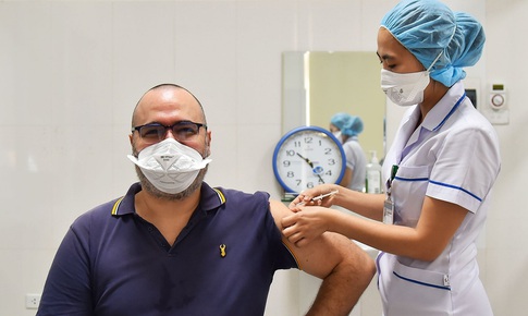 Việt Nam không phân biệt đối xử trong tiêm chủng với công dân nước ngoài đang sinh sống tại Việt Nam