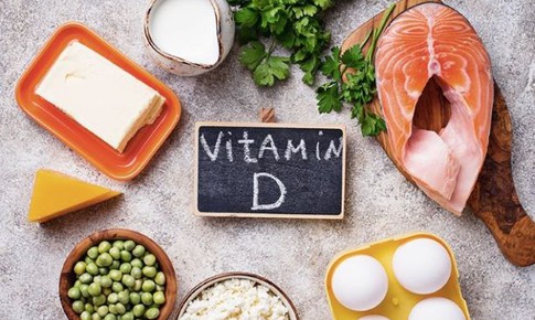 Thiếu hụt vitamin D l&#224;m trầm trọng bệnh COVID-19