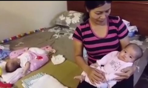 Gặp lại em b&#233; được sinh ra từ người mẹ h&#244;n m&#234; suốt 3 th&#225;ng
