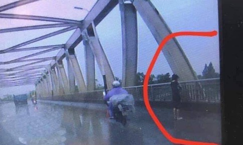 Tạm giữ đối tượng có hành vi hiếp dâm nữ sinh nhảy sông tự tử ở Bắc Ninh