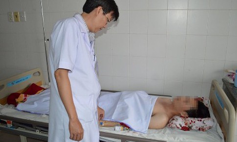 Nghẹt thở trong đêm cứu sống bệnh nhân bị dao đâm xuyên tủy