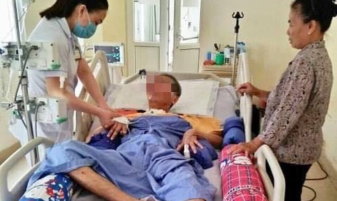 X&#243;t xa b&#225;c sĩ nằm liệt giường v&#236; đột quỵ