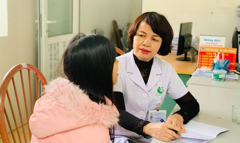 Những bác sĩ chở mùa xuân về đảo