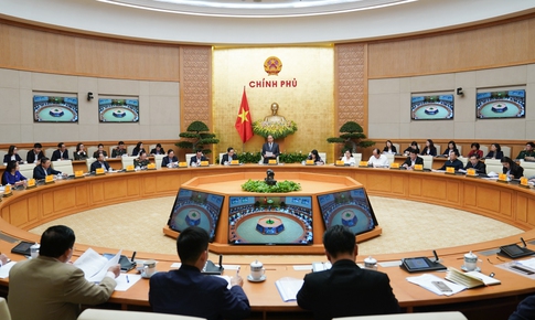 Thủ tướng chỉ đạo khen thưởng kịp thời cho tập thể, cá nhân phòng chống COVID-19