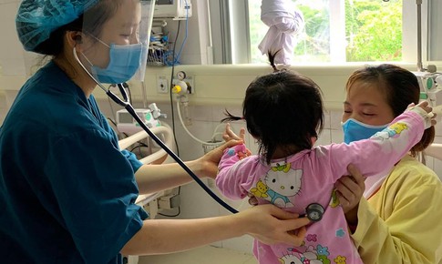 Cảnh báo trẻ uống nhầm chất độc suýt tử vong