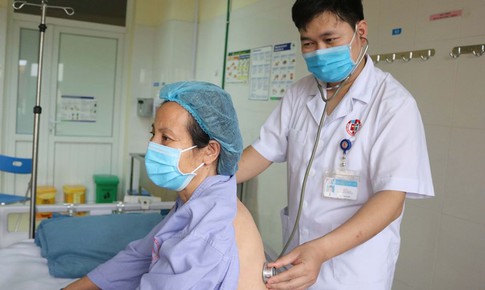 Người phụ nữ nguy kịch t&#237;nh mạng v&#236; ong...&quot;tấn c&#244;ng&quot;