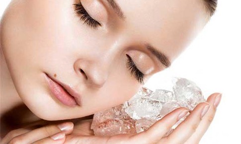 Liệu ph&#225;p “nước đ&#225;” gi&#250;p l&#224;m săn chắc da mặt